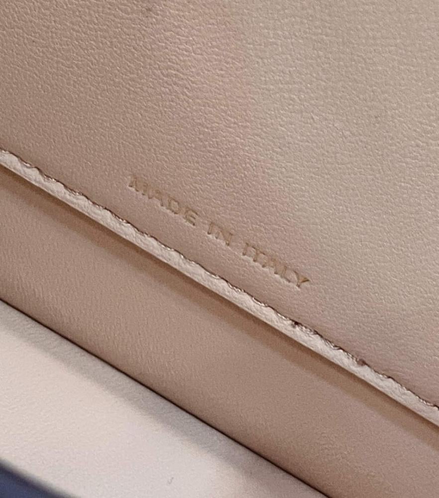 فندي بيكابو اي سيو Peekaboo ISeeU Small مقاس صغير 27cm