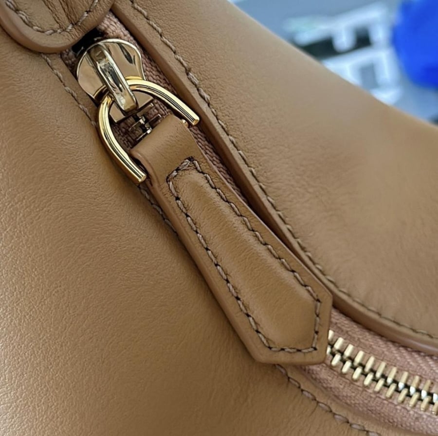 فندي قرافي ميني Fendigraphy Mini مقاس 20cm