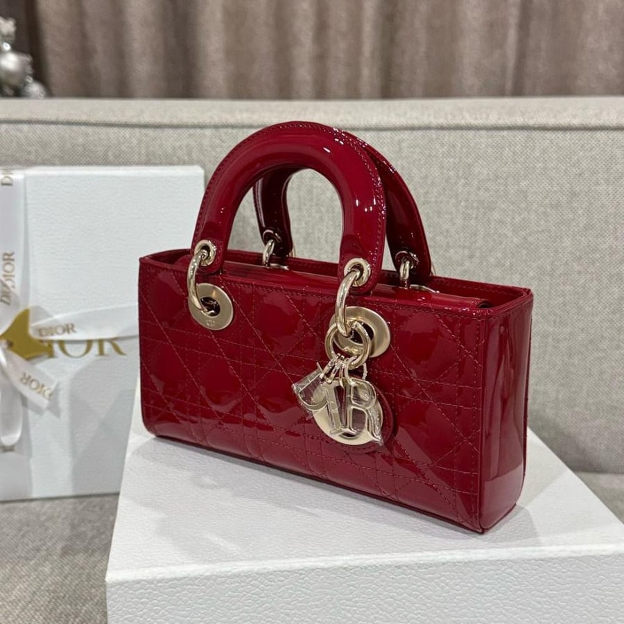 ديور ليدي دي جوي سمول Dior Lady D-Joy small Bag  مقاس صغير كرزي لامع