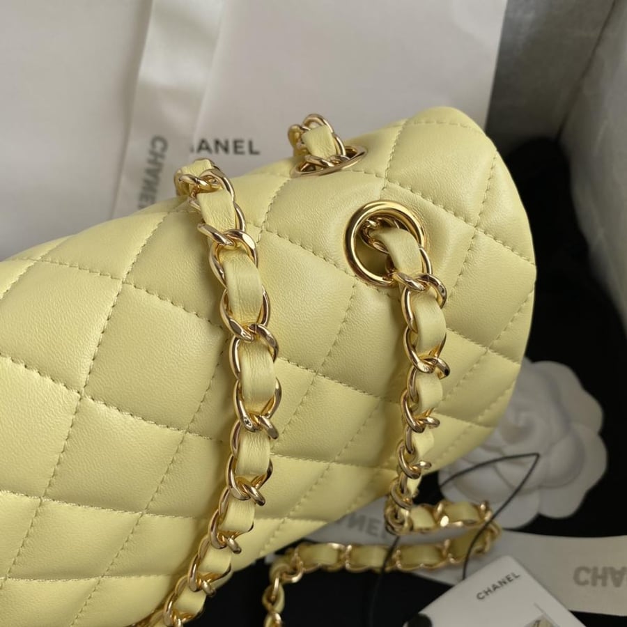 شانيل كلاسيك ميديم جلد لامب سكن مقاس 25.5cm