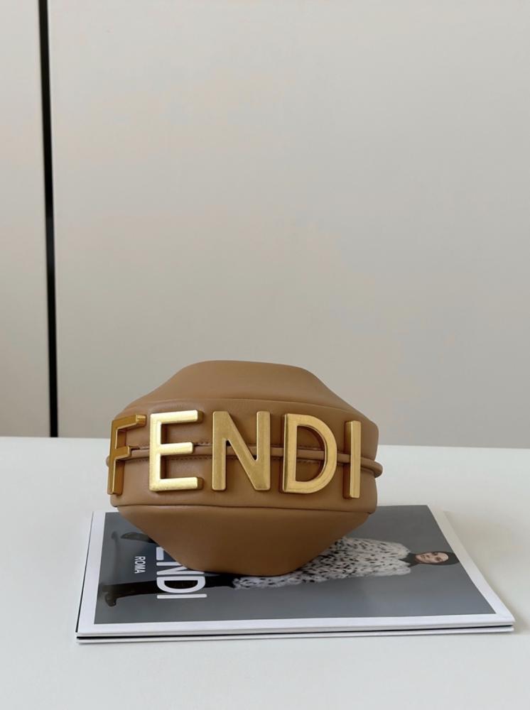 فندي قرافي ميني Fendigraphy Mini مقاس 20cm