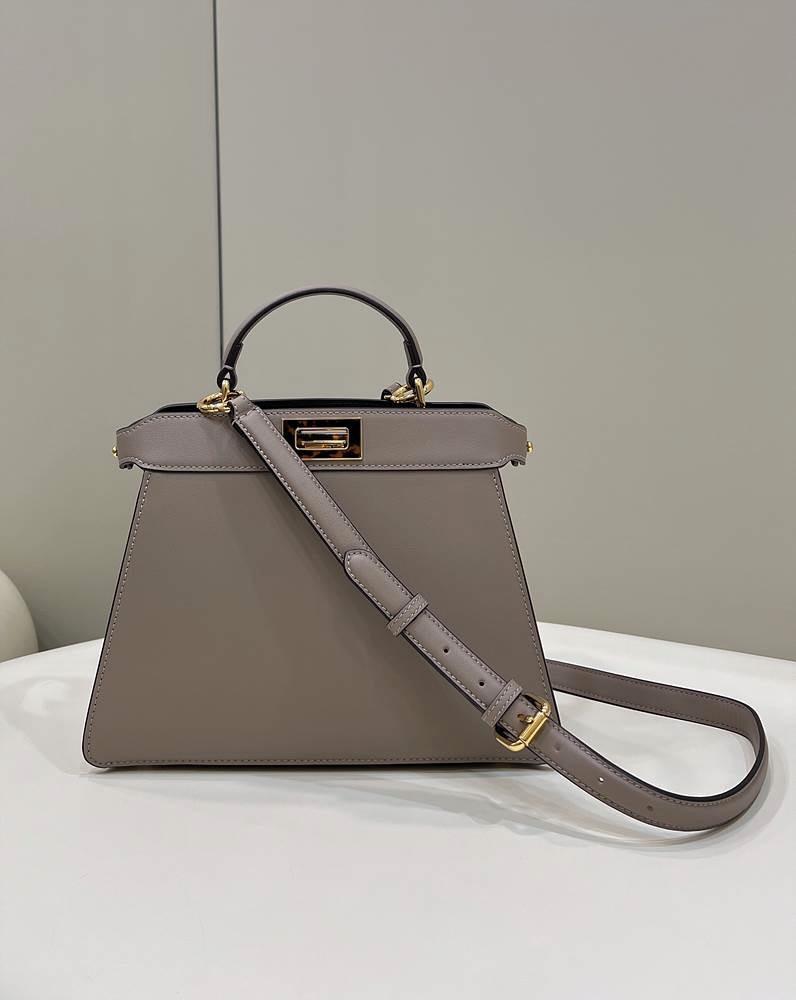 فندي بيكابو اي سيو Peekaboo ISeeU Small مقاس صغير 27cm