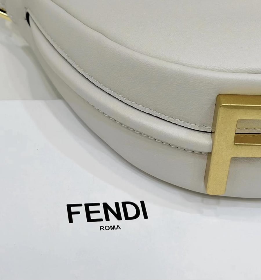 فندي قرافي ميني Fendigraphy Mini مقاس 20cm