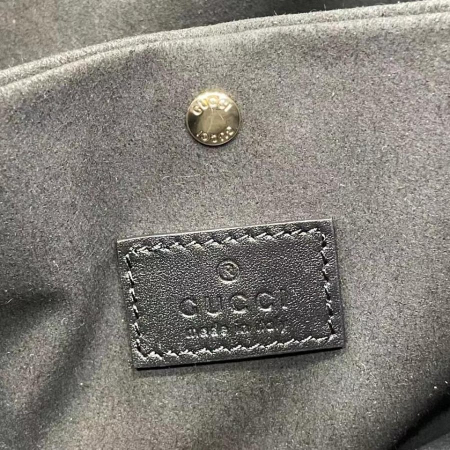 قوتشي جيجي امبلم سمول بوكت GG Emblem small bucket bag
