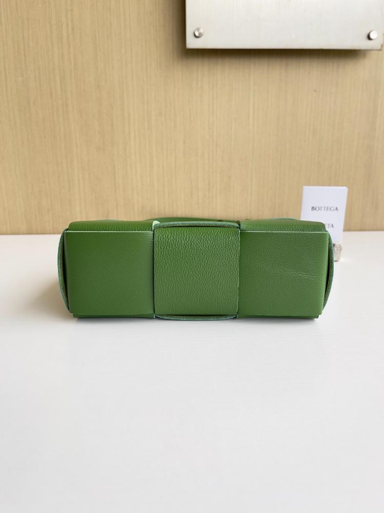بوتيقا Candy Arco Tote مقاس 20cm