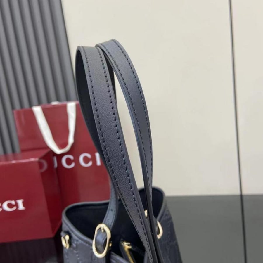 قوتشي توت باق large GG Emblem بالحجم الكبير مقاس 38cm