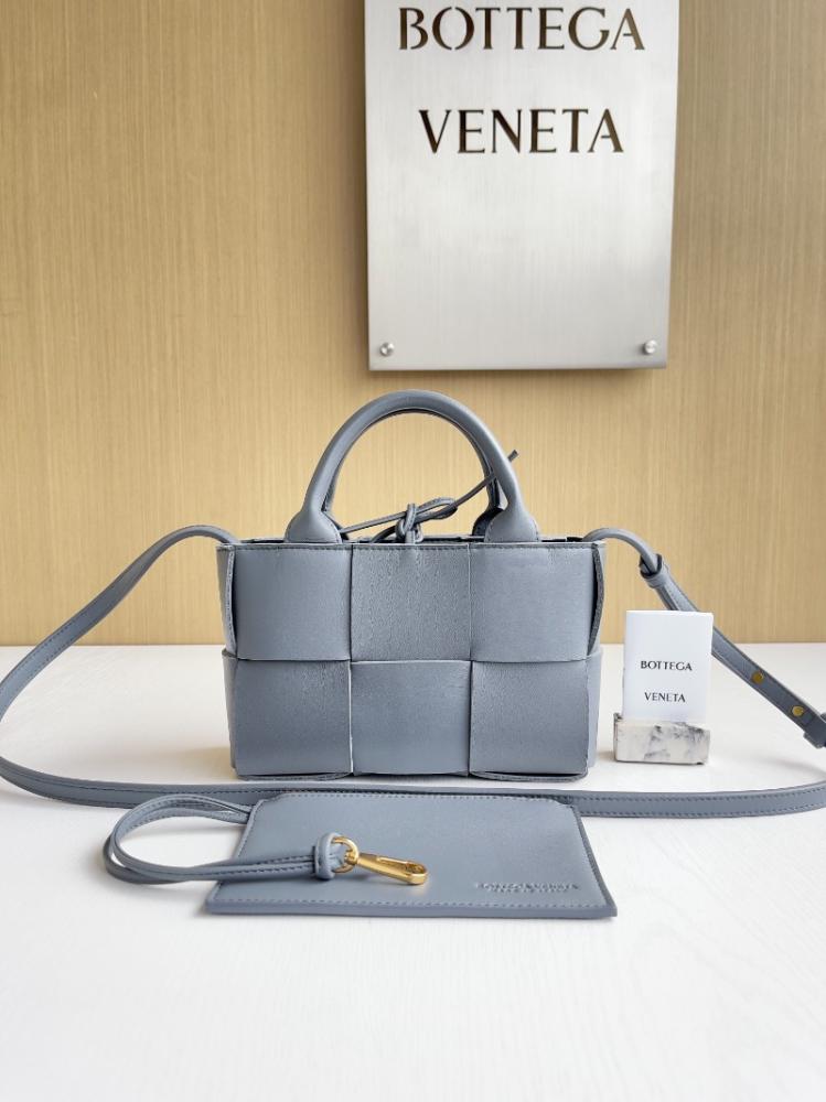 بوتيقا Candy Arco Tote مقاس 20cm