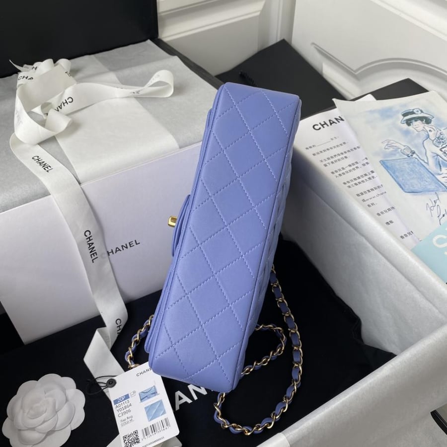شانيل كلاسيك سمول جلد لامب سكن مقاس 23cm