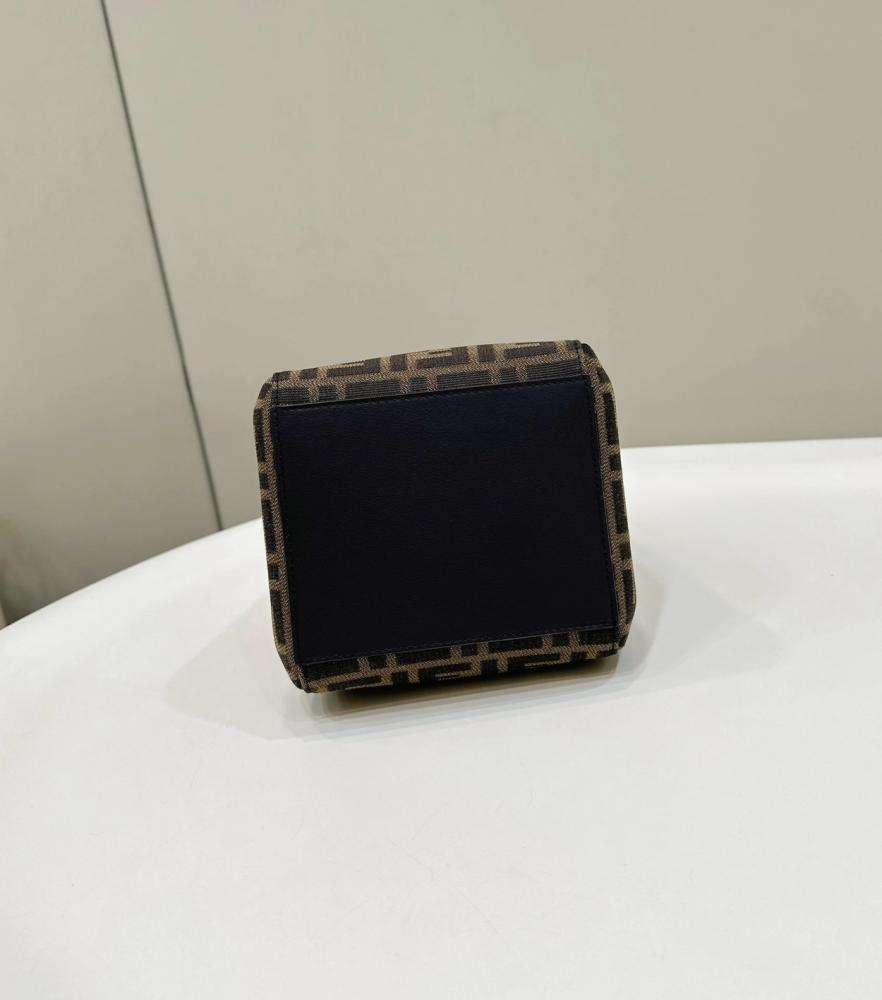 فندي اورقامي ميني  Fendi Origami mini مقاس 18.5cm