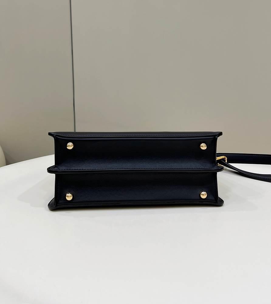 فندي بيكابو اي سيو Peekaboo ISeeU Small مقاس صغير 27cm