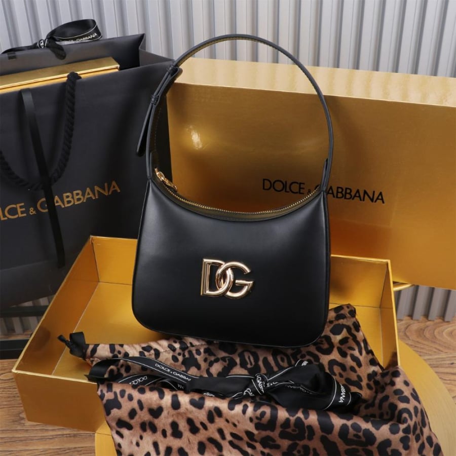 دولتشي شنطة 3.5 shoulder bag