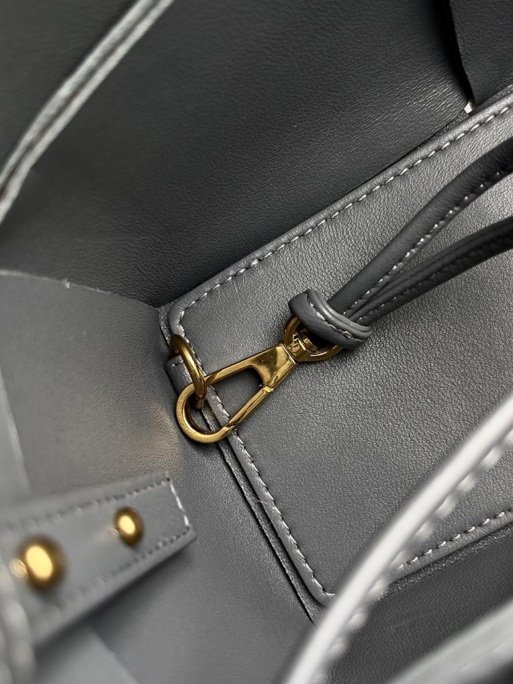 بوتيقا Mini Arco Tote مقاس 25cm
