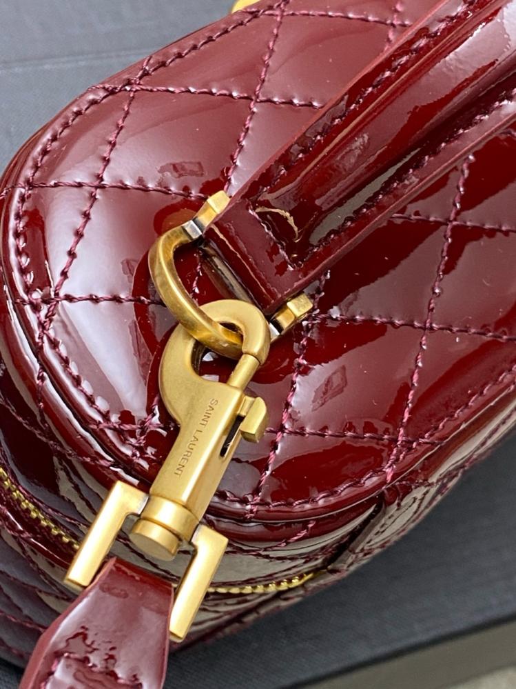 YSL Gaby Vanity جلد لامع