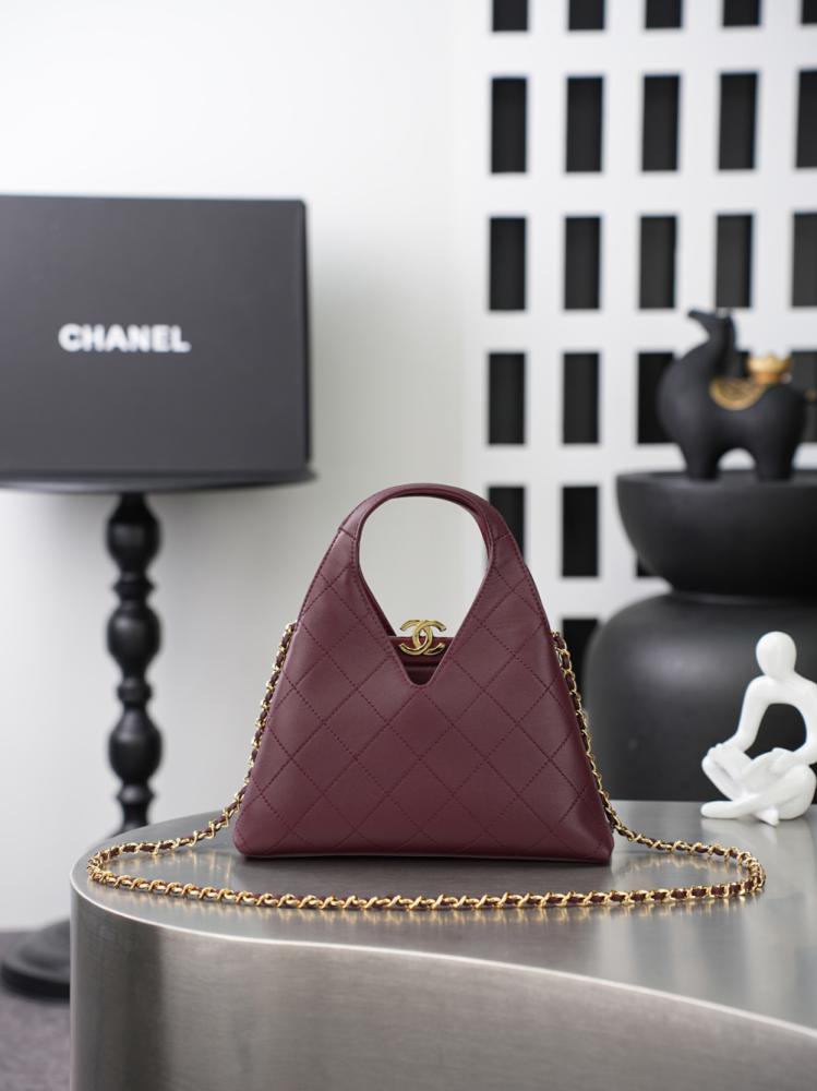 حقيبة 26 مقاس 23cm