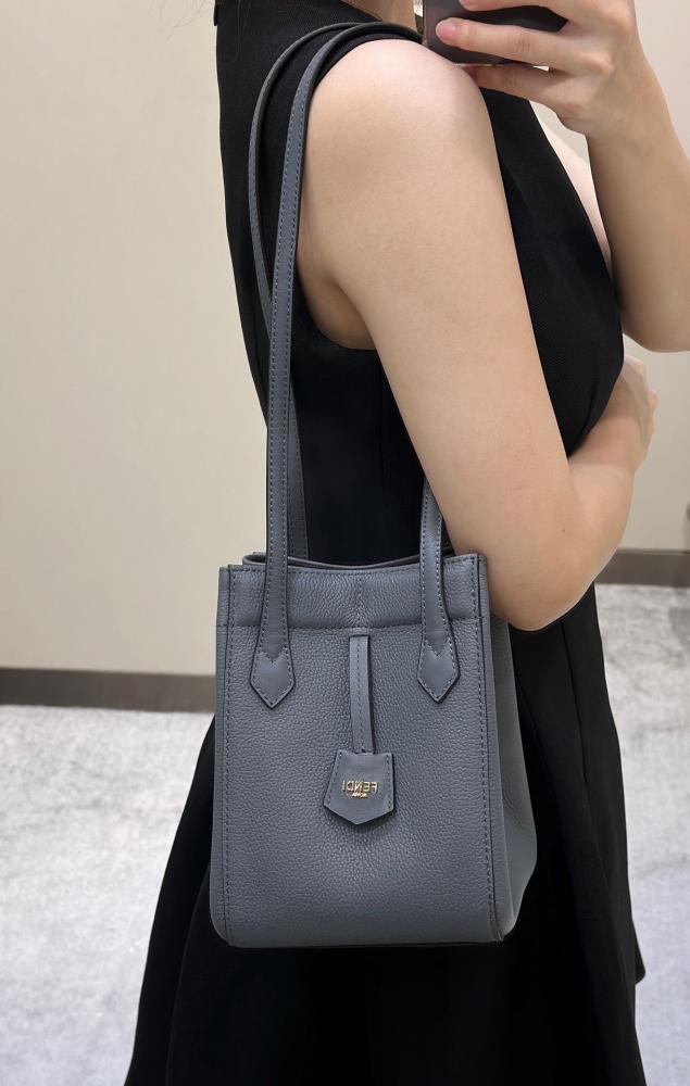 فندي اورقامي ميني  Fendi Origami mini مقاس 18.5cm