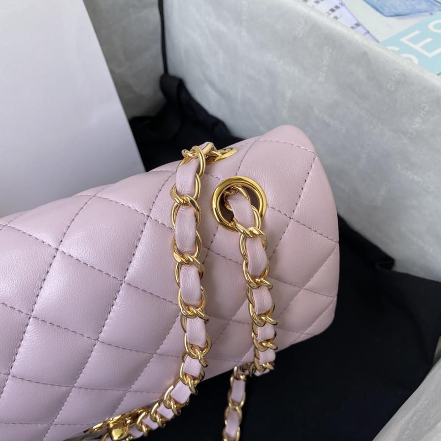 شانيل كلاسيك سمول جلد لامب سكن مقاس 23cm