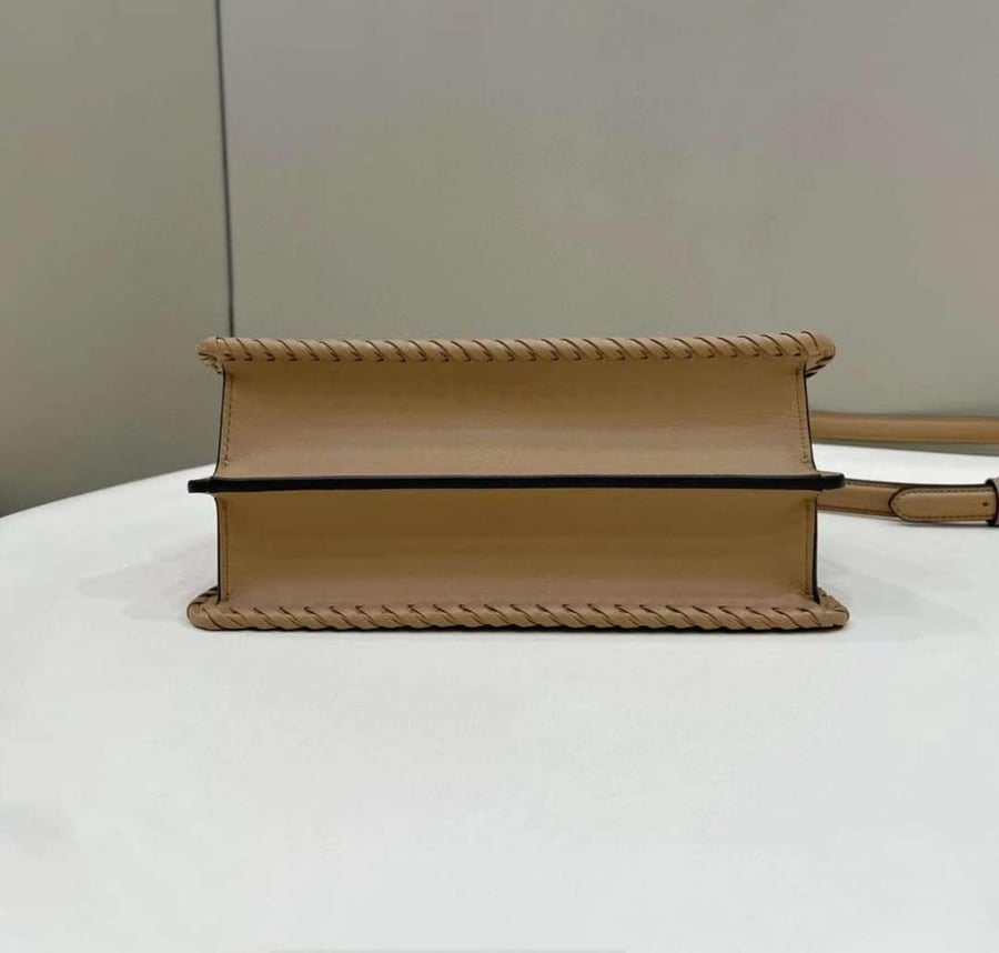 فندي بيكابو اي سيو Peekaboo ISeeU Small مقاس صغير 27cm