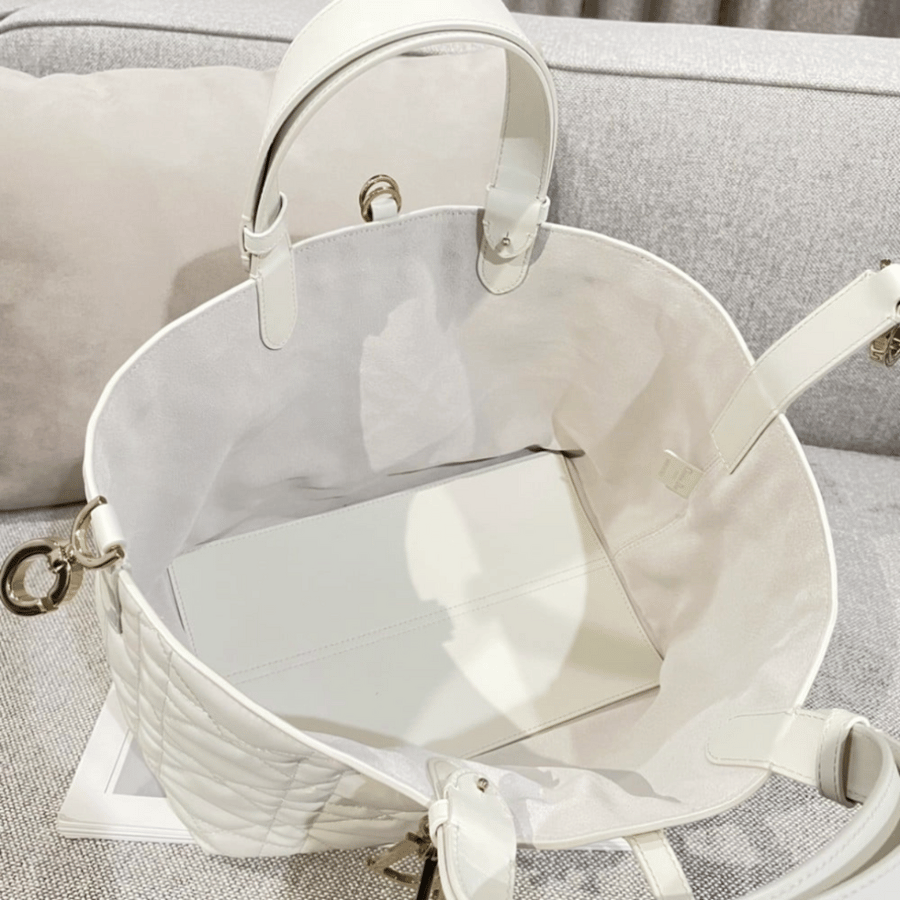 Medium Dior Toujours Bag مقاس وسط