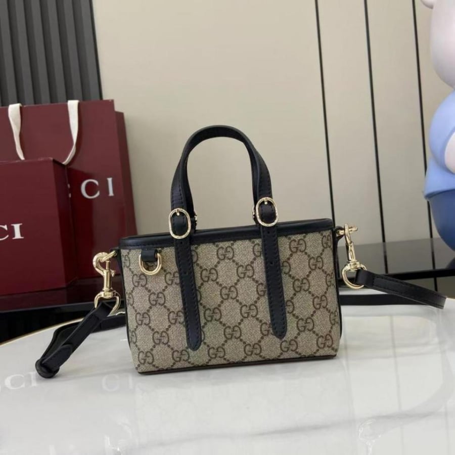 قوتشي حقيبة GG Emblem mini مقاس ميني