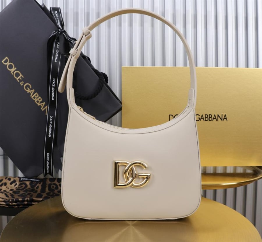 دولتشي شنطة 3.5 shoulder bag
