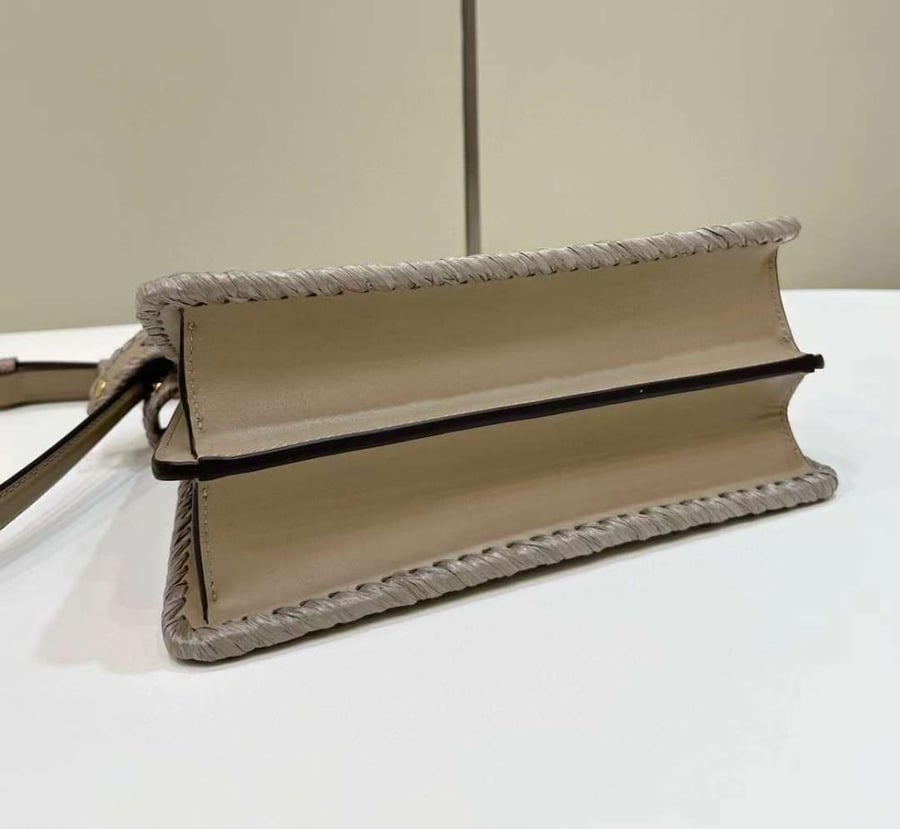 فندي بيكابو اي سيو Peekaboo ISeeU Small مقاس صغير 27cm