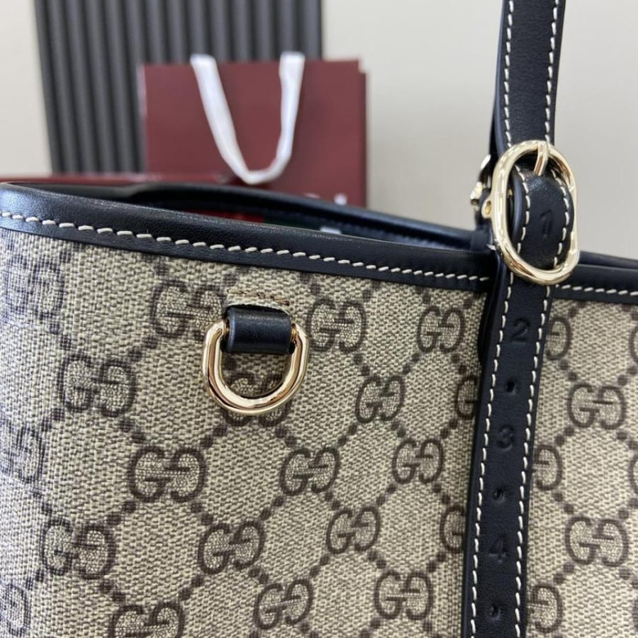 قوتشي توت باق large GG Emblem بالحجم الكبير مقاس 38cm