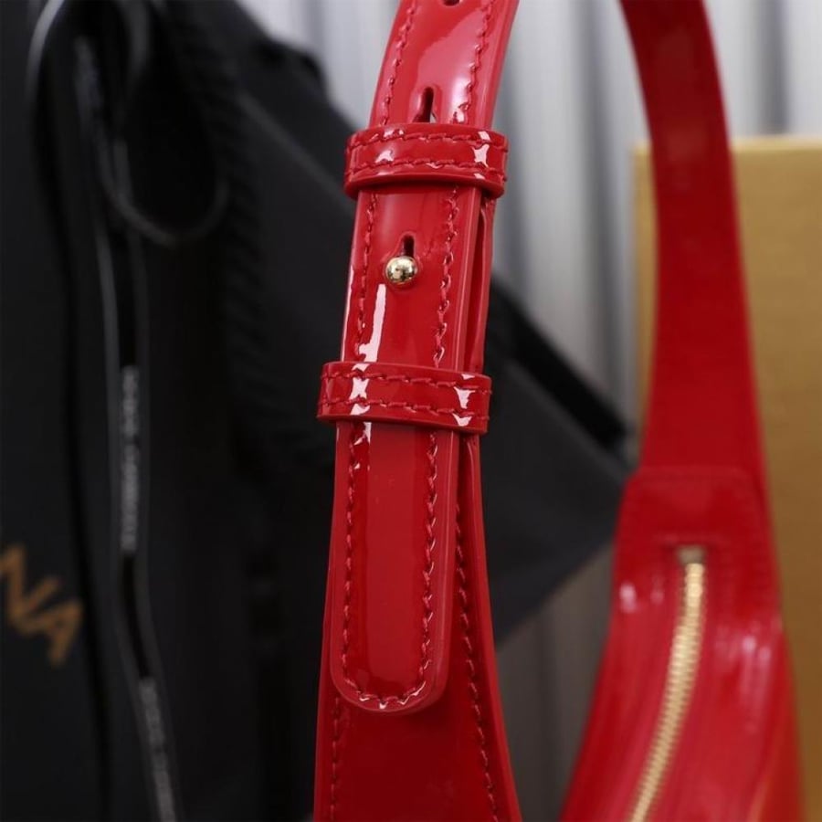 دولتشي شنطة 3.5 shoulder bag لامع