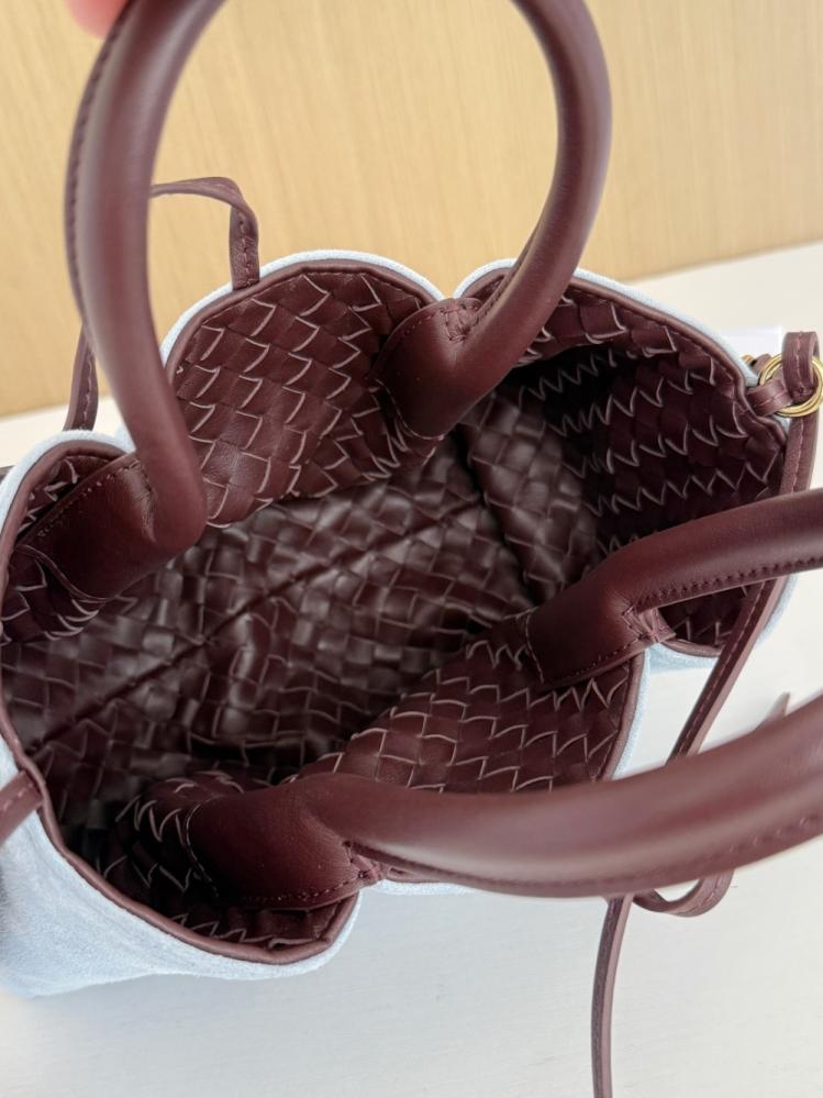 بوتيقا Small Pinacoteca مقاس 24cm