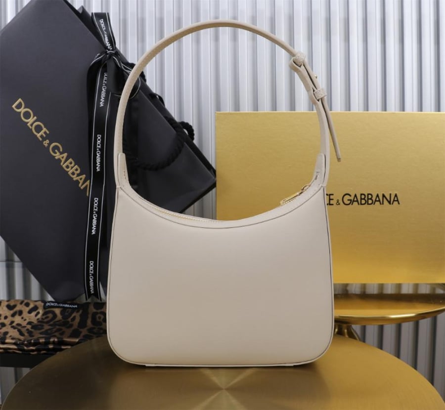 دولتشي شنطة 3.5 shoulder bag