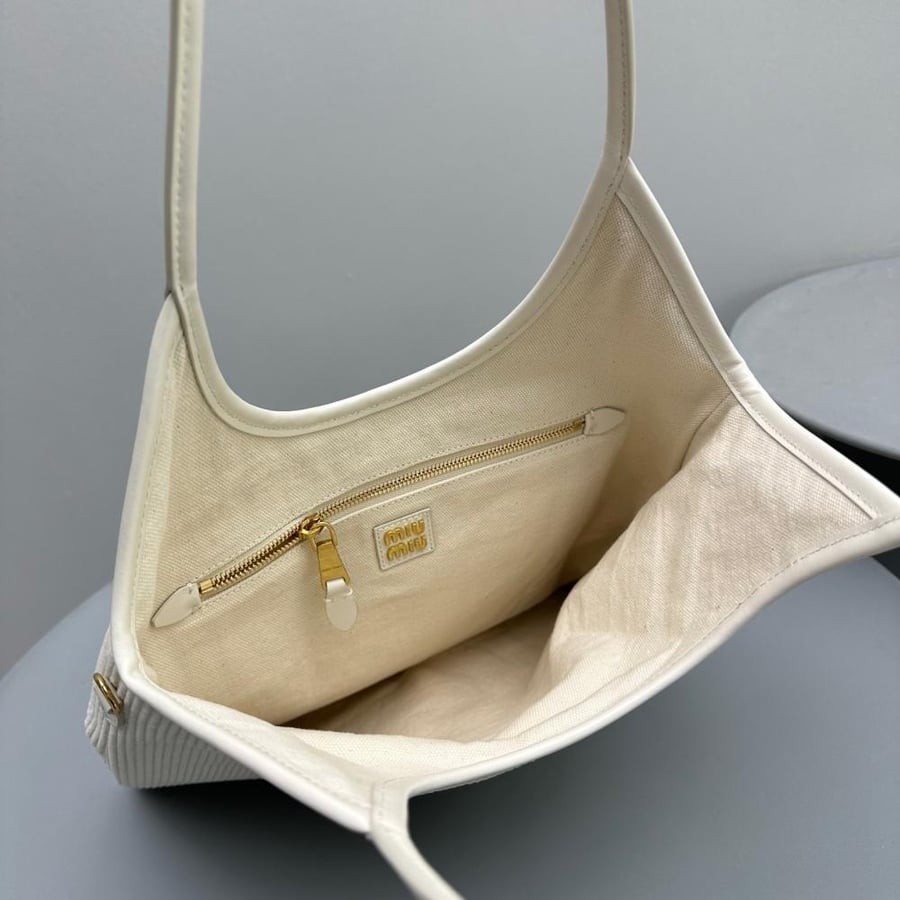 Miu Miu IVY regular bag