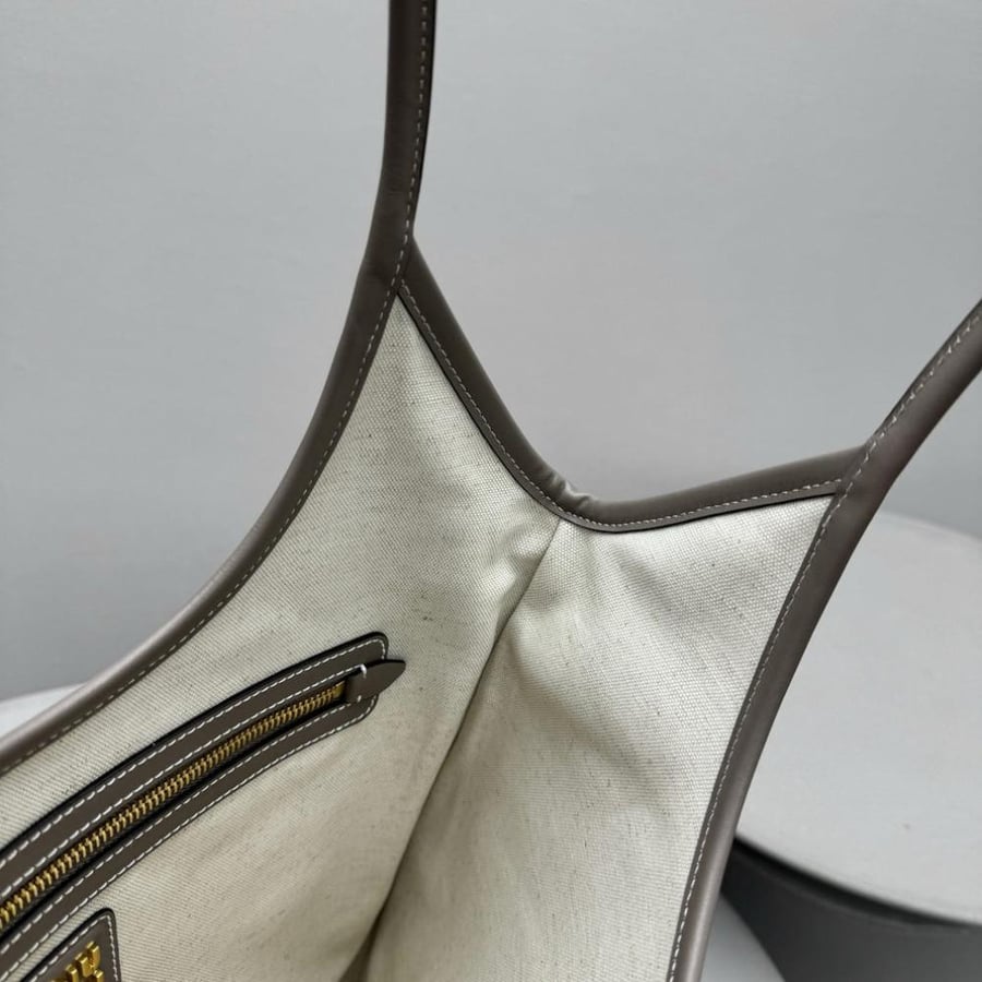 Miu Miu IVY leather regular bag