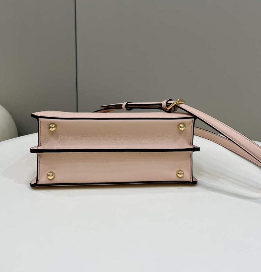 فندي بيكابو اي سيو Peekaboo ISeeU Small مقاس صغير 27cm
