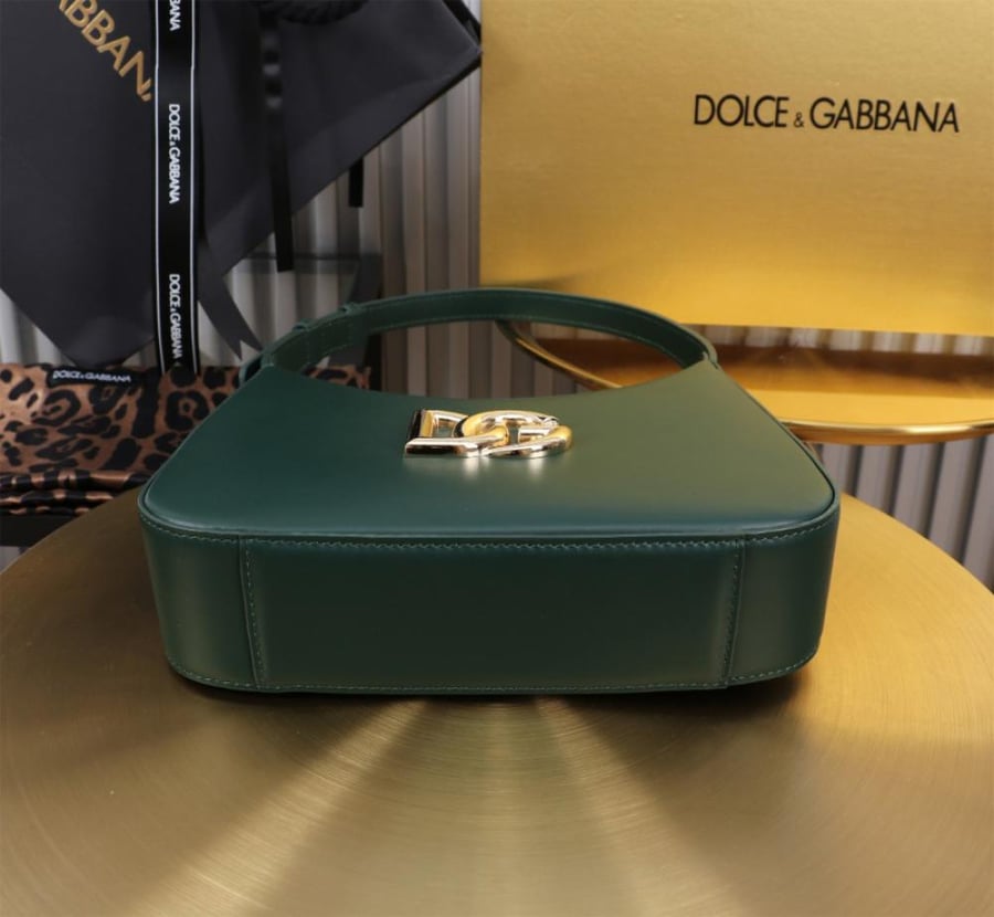 دولتشي شنطة 3.5 shoulder bag