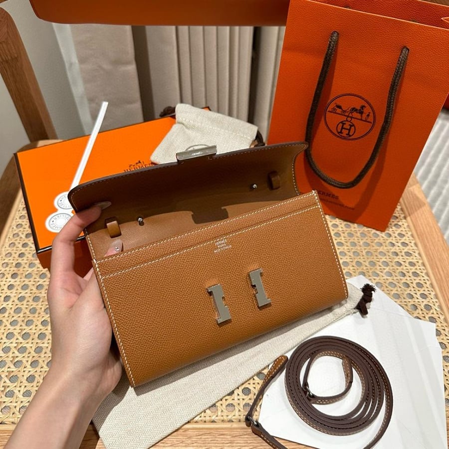 ايرميز Constance To Go wallet (هاردوير فضي)