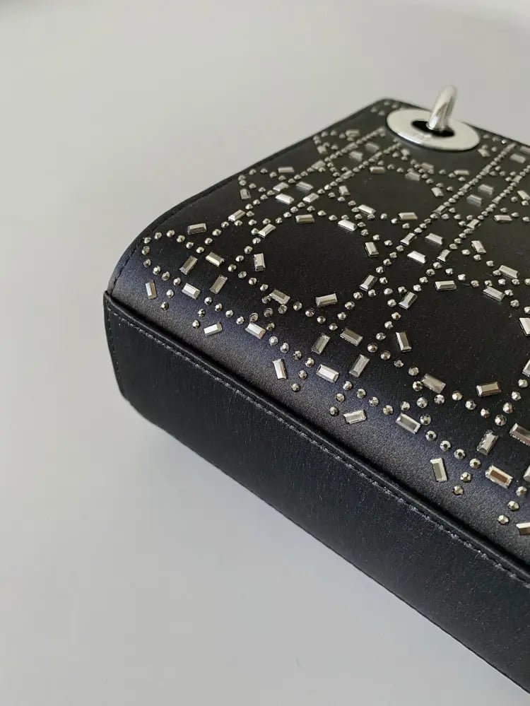 Mini Lady Dior Bag مقاس ميني (كريستال)