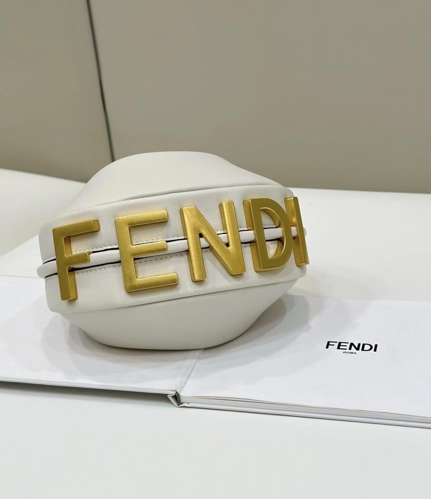 فندي قرافي ميني Fendigraphy Mini مقاس 20cm