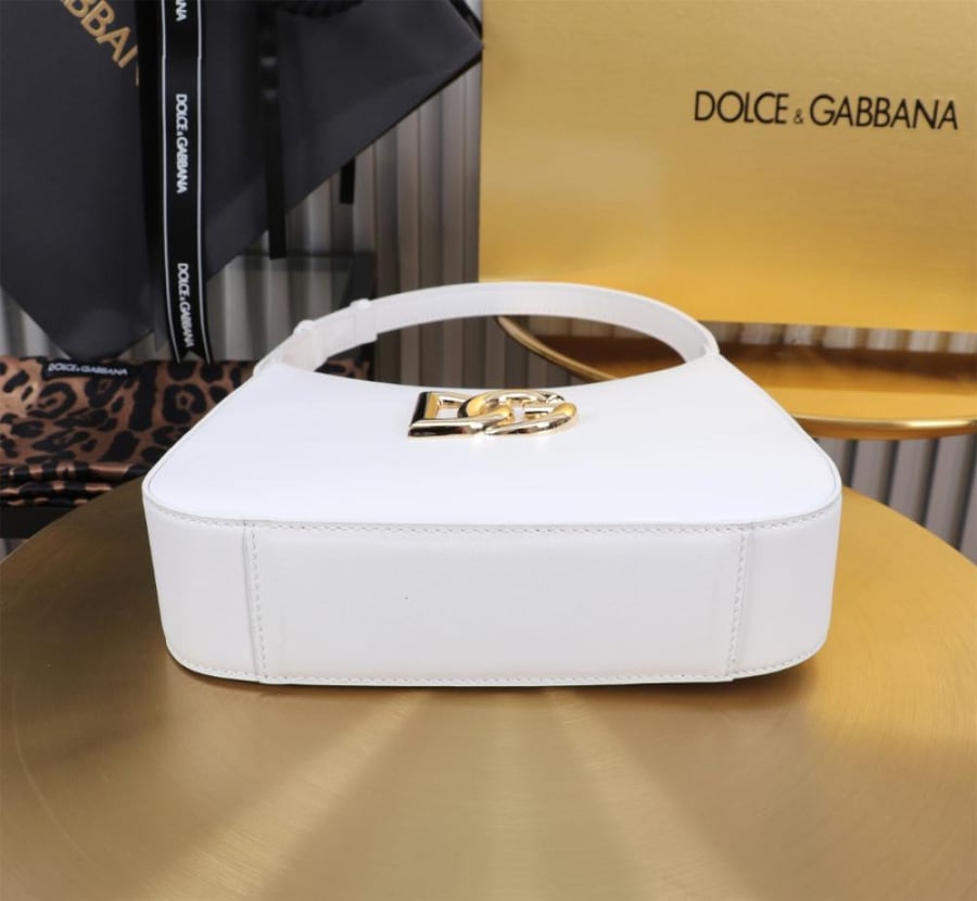 دولتشي شنطة 3.5 shoulder bag