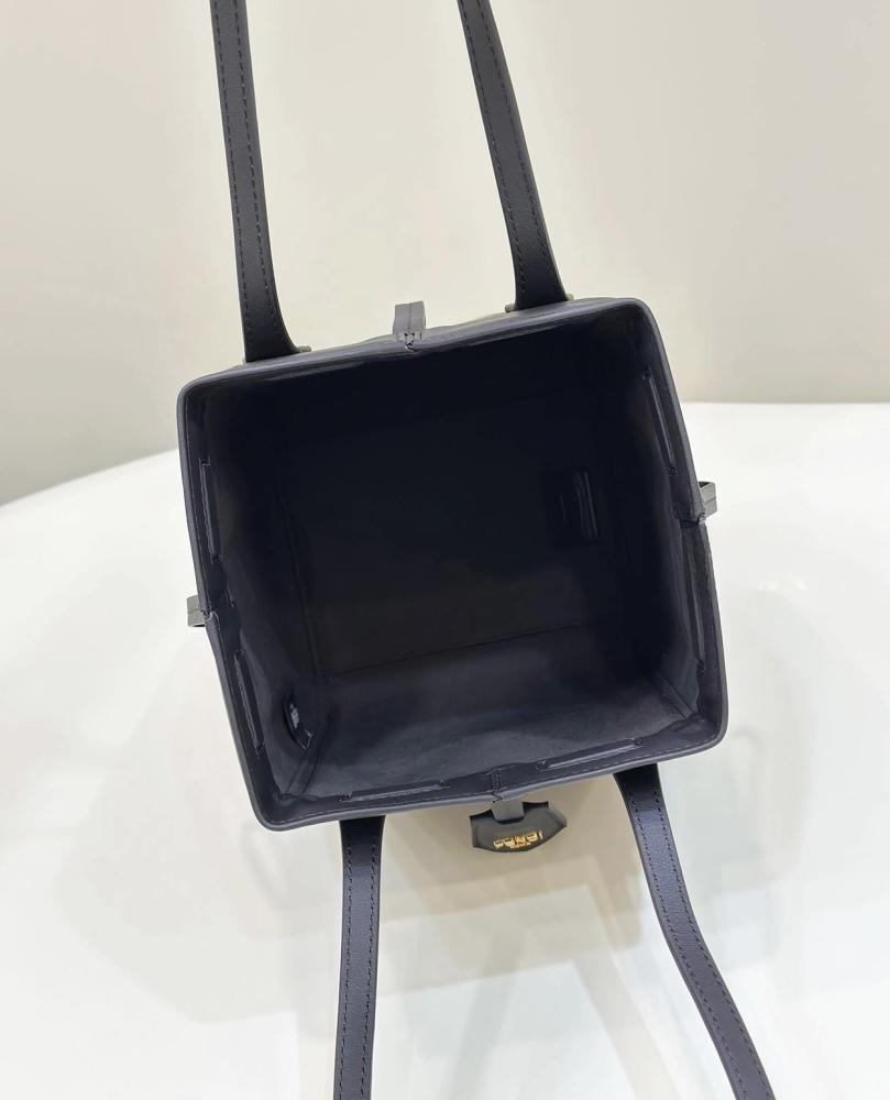 فندي اورقامي ميني  Fendi Origami mini مقاس 18.5cm