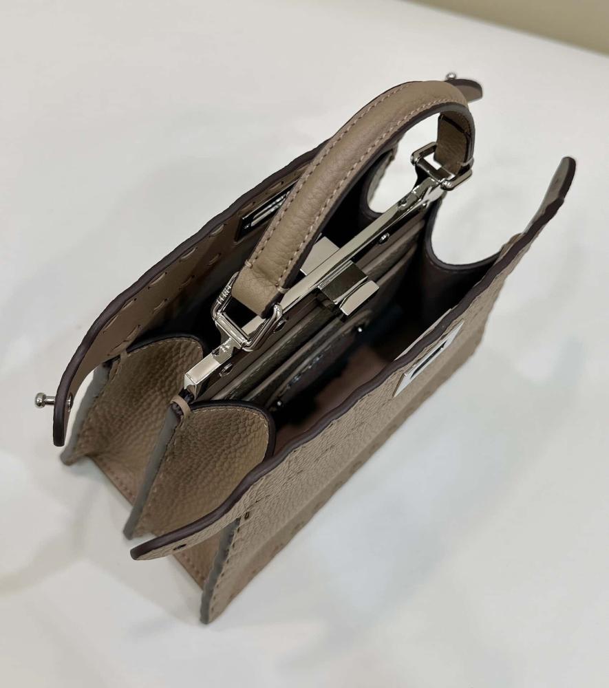 Fendi Peekaboo ISeeU Petite size (Petite) 20cm