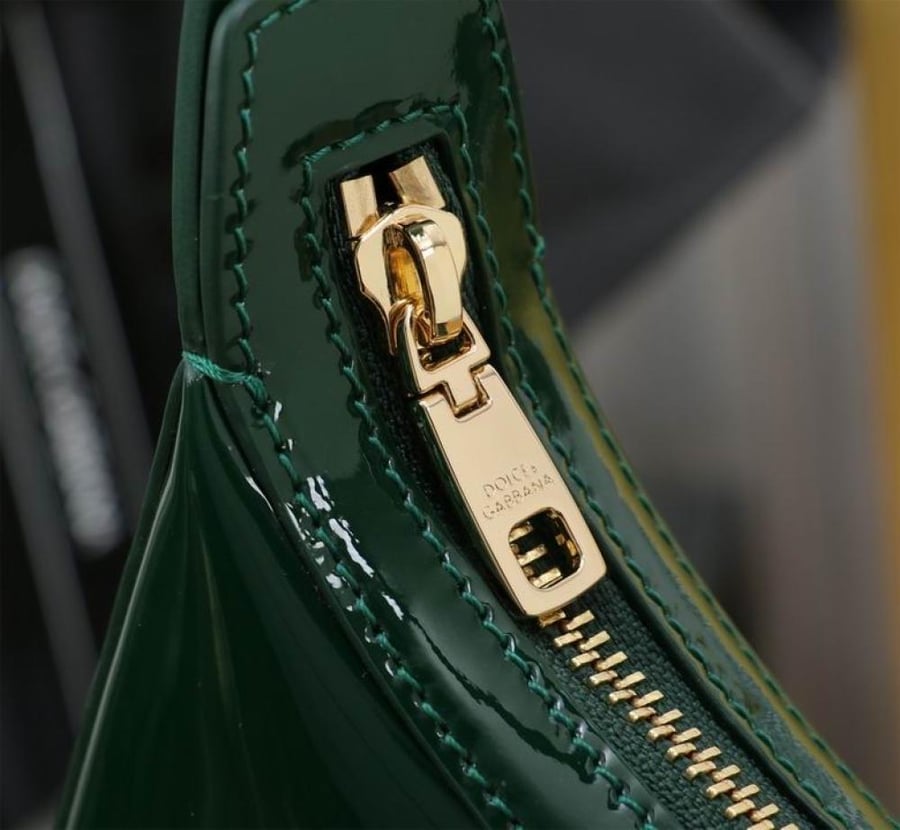 دولتشي شنطة 3.5 shoulder bag لامع