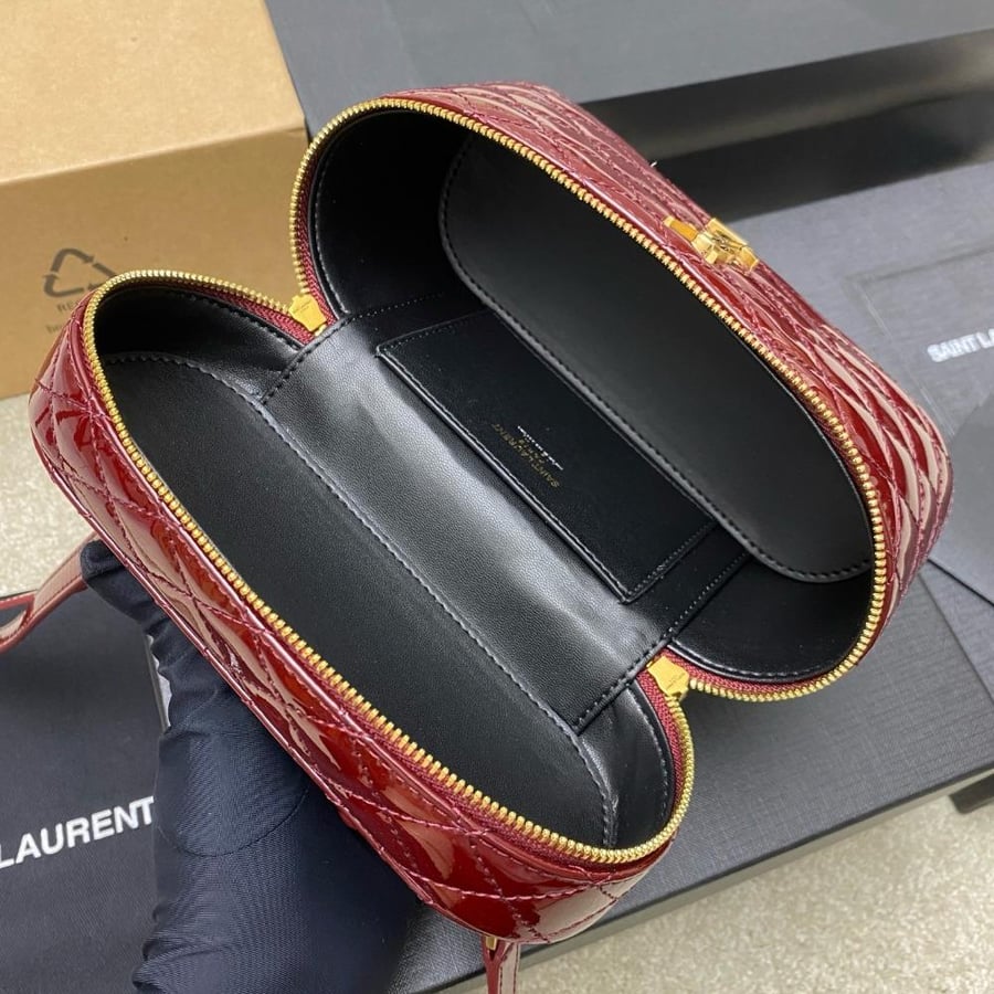 YSL Gaby Vanity جلد لامع