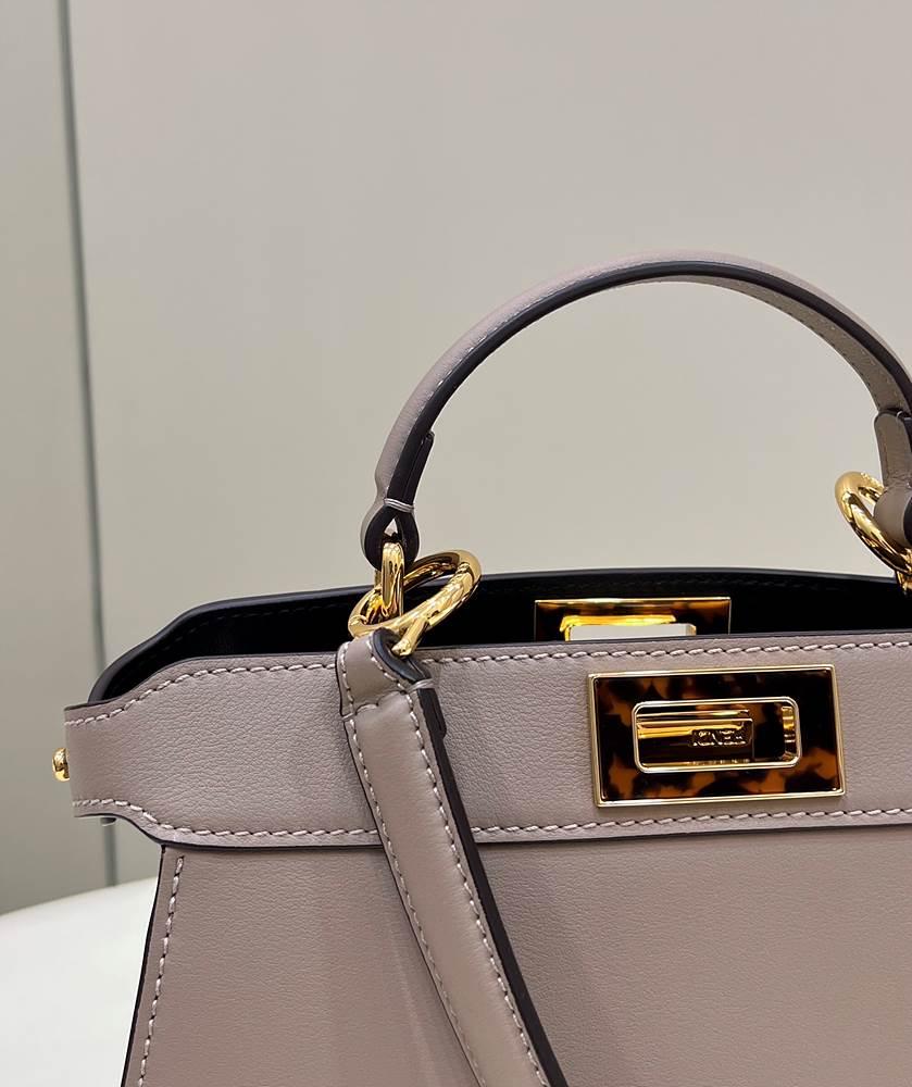 فندي بيكابو اي سيو Peekaboo ISeeU Small مقاس صغير 27cm