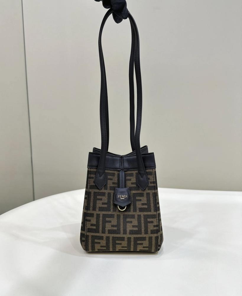 فندي اورقامي ميني  Fendi Origami mini مقاس 18.5cm