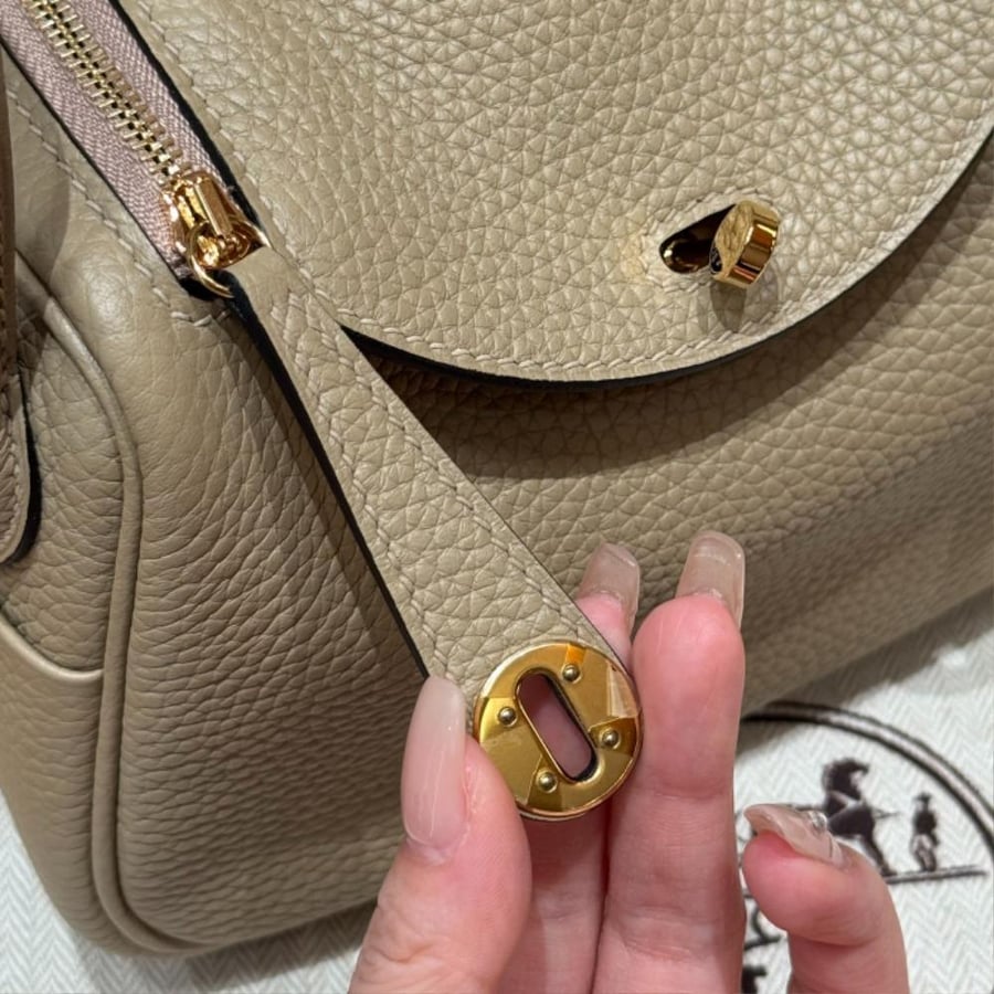 ارميز ليندي Lindy mini مقاس 19cm لون الهاردوير ذهبي