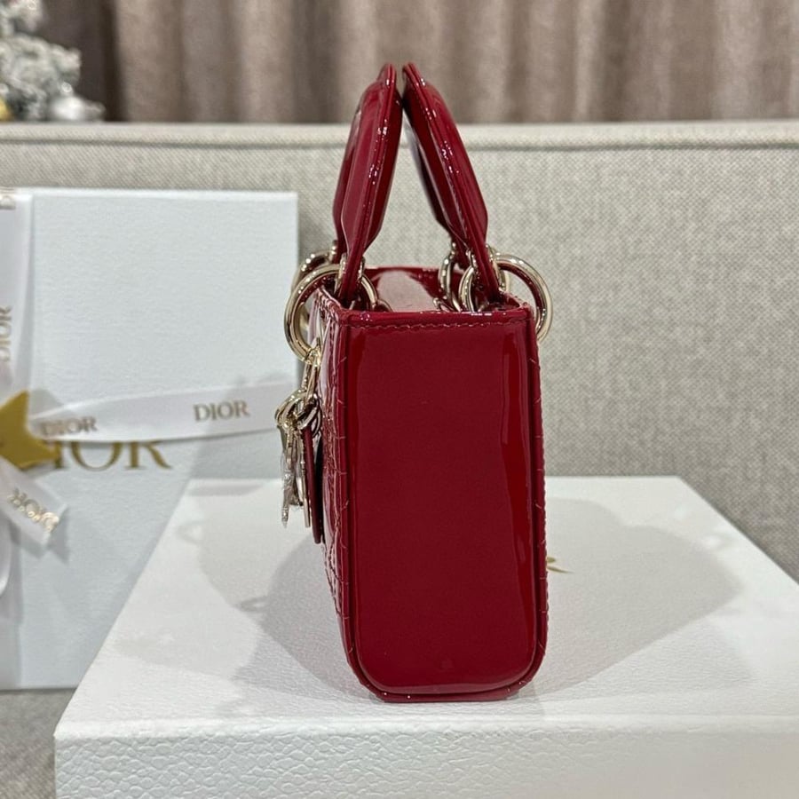 ديور ليدي دي جوي سمول Dior Lady D-Joy small Bag  مقاس صغير كرزي لامع