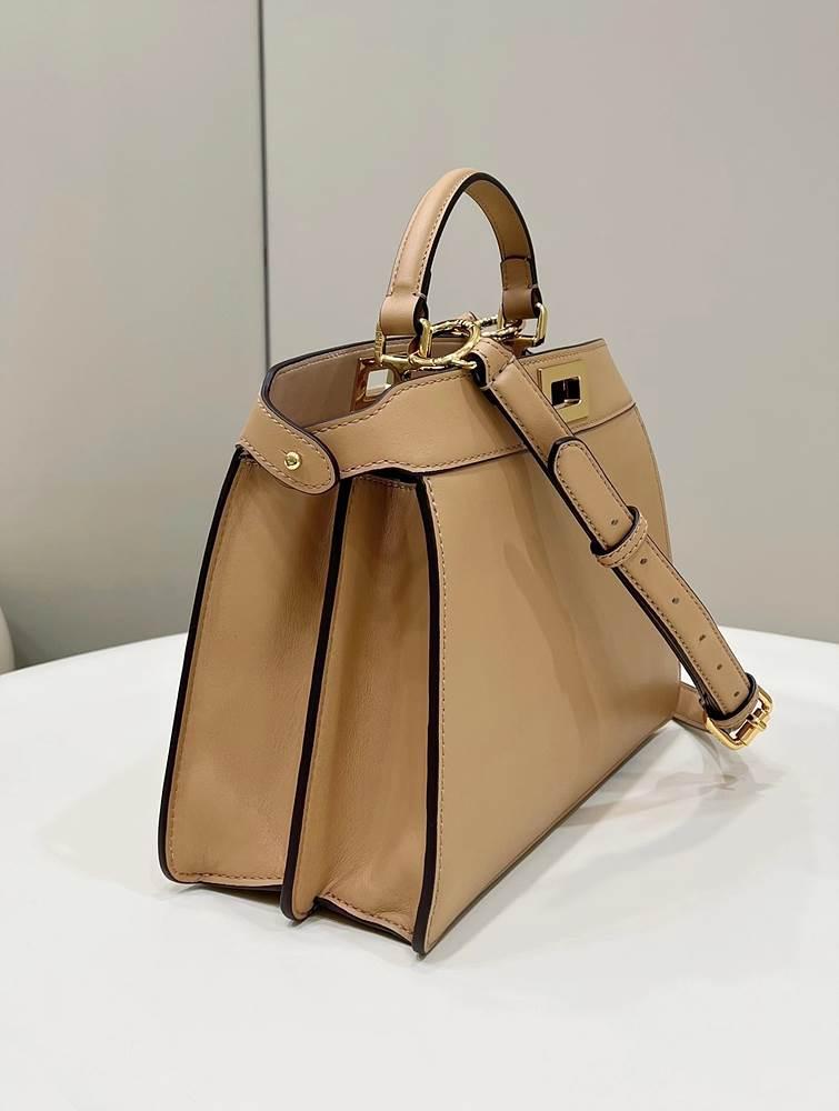فندي بيكابو اي سيو Peekaboo ISeeU Small مقاس صغير 27cm