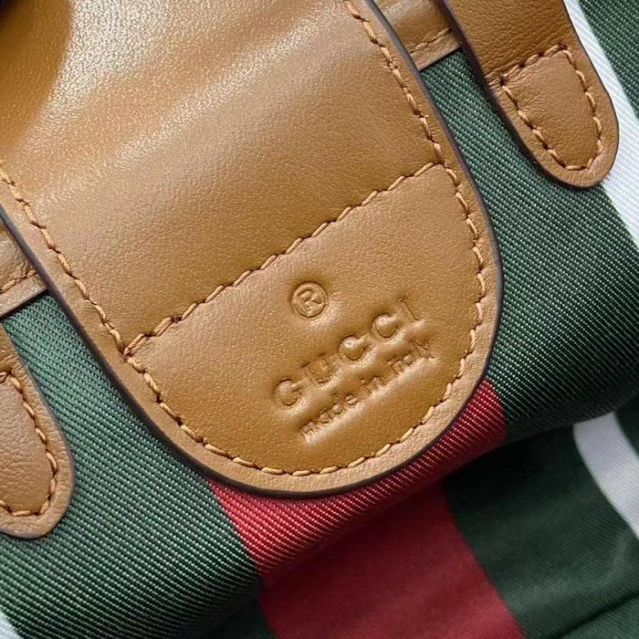 قوتشي حقيبة GG Emblem mini مقاس ميني