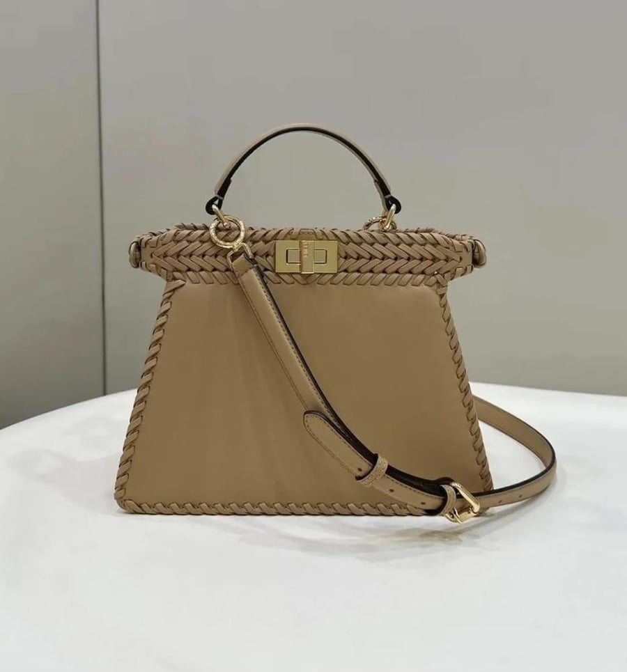 فندي بيكابو اي سيو Peekaboo ISeeU Small مقاس صغير 27cm