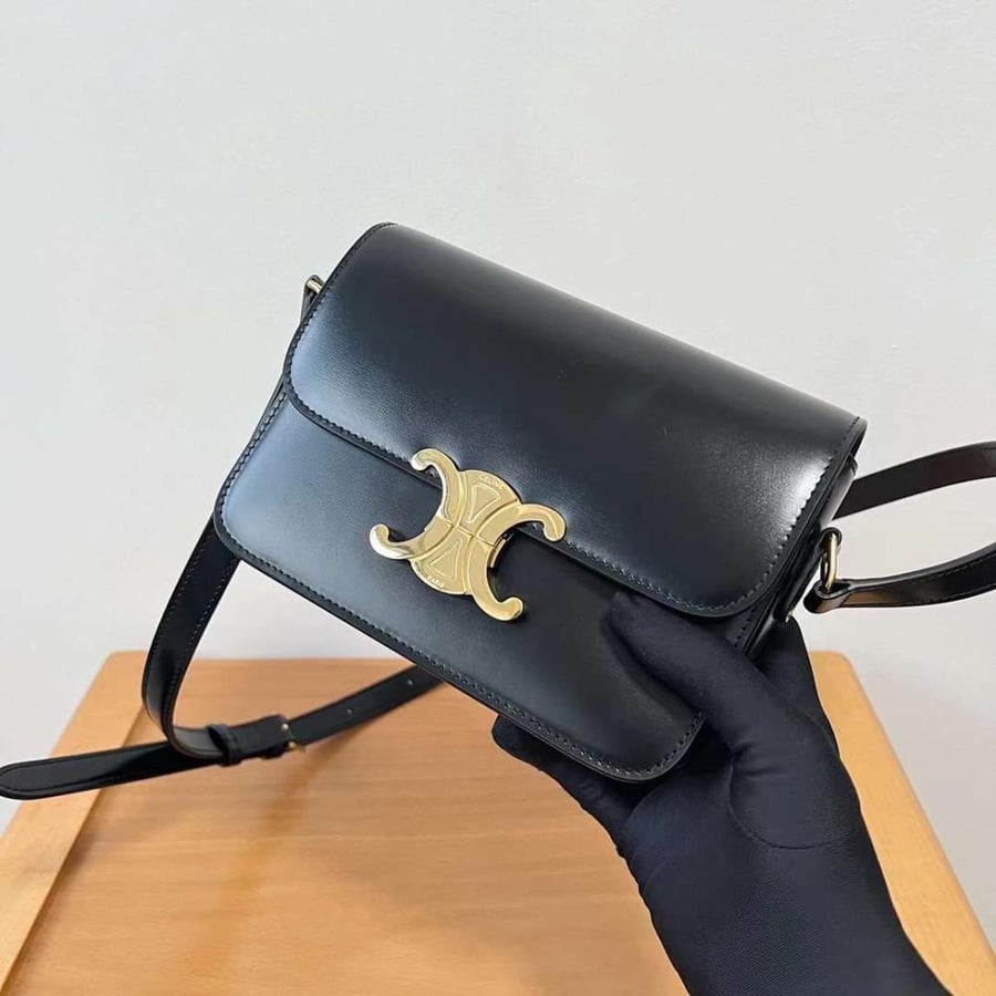 سيلين TEEN TRIOMPHE BAG IN SHINY CALFSKIN