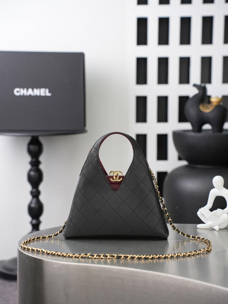 حقيبة 26 مقاس 23cm